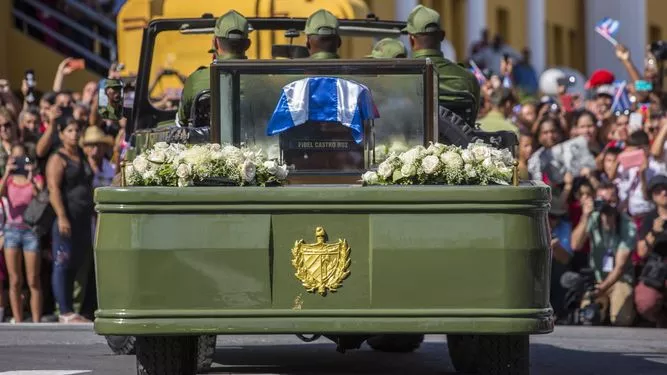 Cenizas de Fidel Castro llegan al cementerio