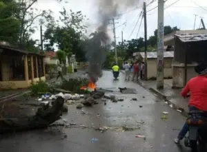 Policías matan a un hombre durante protestas en Bonao por muerte de camionero