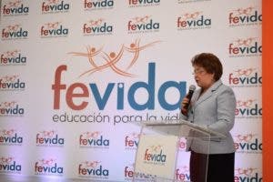 Ministra MESCyT dicta conferencia sobre Perspectivas de la Educación Superior en RD