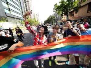 Taipei comienza a emitir certificados de pareja para los homosexuales