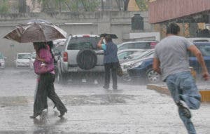 Meteorología: Beryl continúa debilitándose en su avance por las Antillas Menores; prevé chubascos para esta tarde