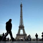 La Torre Eiffel regresa a la normalidad tras una falsa amenaza de bomba