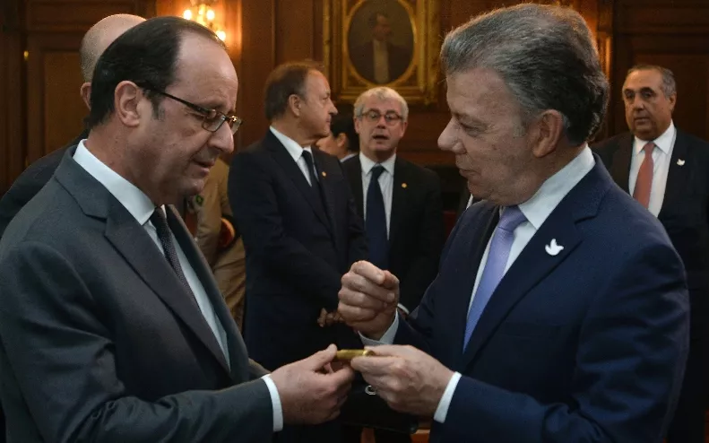 François Hollande hace gira a Colombia