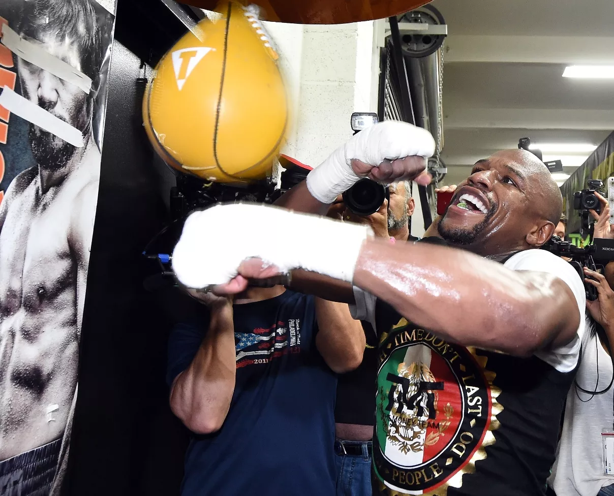 Floyd Mayweather pide 100 millones para pelea con McGregor