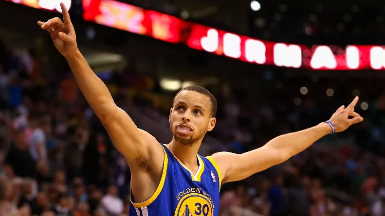 Stephen Curry, un imán para los niños