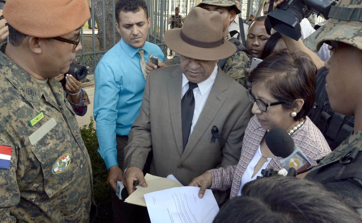 Percival Peña ayudaba a su hijo a eludir captura