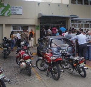 Solo el 38% del parque vehicular ha renovado el marbete