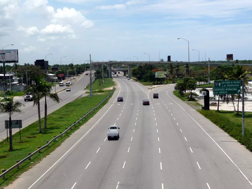 Obras Públicas desviará tránsito en tramo autopista Las Américas 