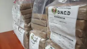 A coronel de la Policía implicado en robo le impuesta coerción en 2010 por comercializar drogas