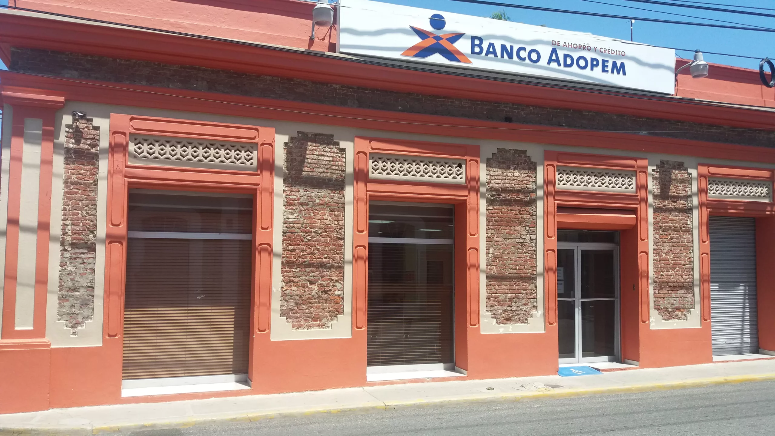 Adopem, primer banco privado con sucursales en todas las provincias