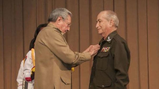Muere ministro del Interior de Cuba, un histórico de la revolución