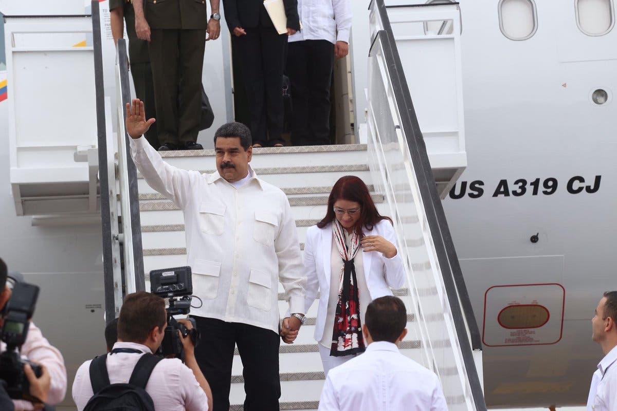 Maduro llega a Rep. Dominicana para asistir a la V Cumbre de la Celac