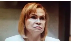 Sonia Mateo amenaza con «llamar a Palacio» si no sacan coronel de centro de votación