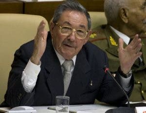 Raúl Castro sustituyó a su hermano Fidel en la dirección del Partido Comunista y el gobierno cubano.