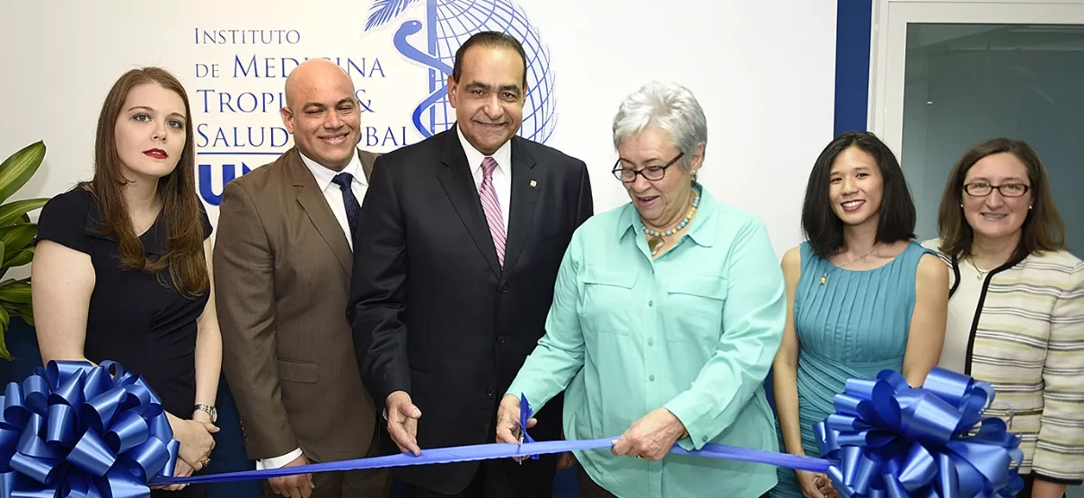 Unibe inaugura su  Instituto de Medicina