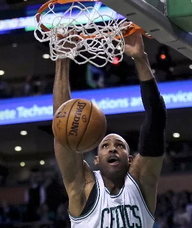 Al Horford anota 13 en triunfo de los Celtics