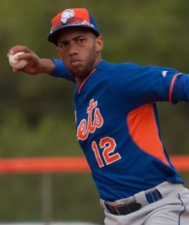 Amed Rosario disfruta ayuda de José Reyes