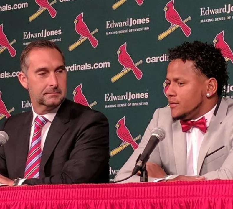 Carlos Martínez renueva contrato por US$51 millones y 5 años con Cardenales