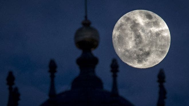 Cómo se vio la espectacular Luna de Nieve que coincidió con el primer eclipse de 2017