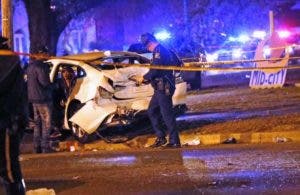 Auto arrolla a multitud en desfile Nueva Orleans; hay 28 heridos