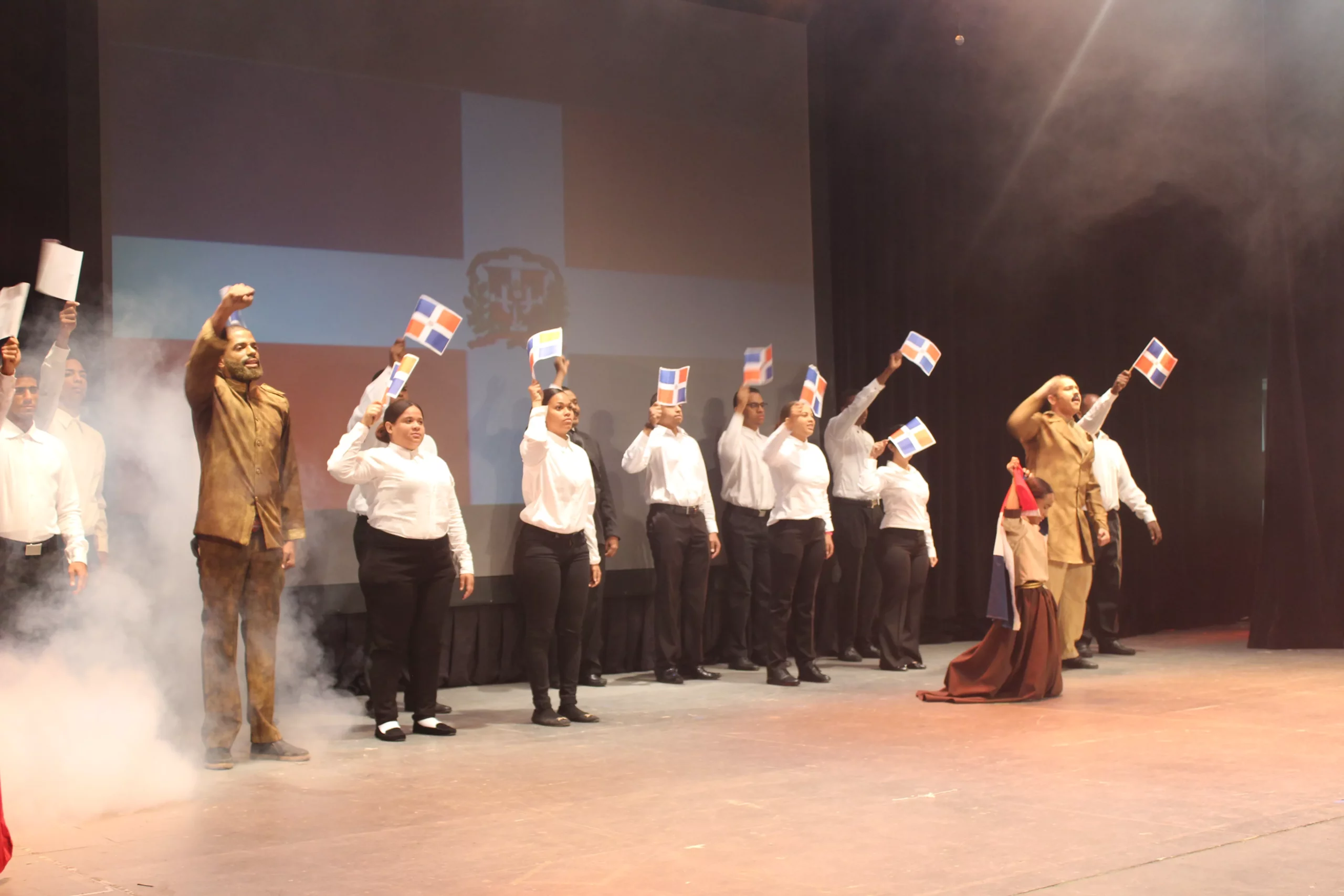 Teatro Orquestal celebra mes de la patria con actividades artísticas