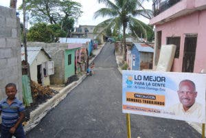 Alcaldía Santo Domingo Este entrega calles asfaltadas en El Tamarindo