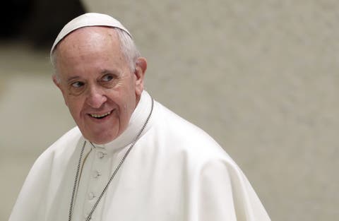 El papa insta a “cambiar las reglas de juego del sistema socio-económico»