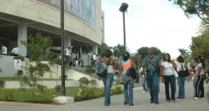 La Federación de Estudiantes considera llamado a paro de profesores «es una locura»