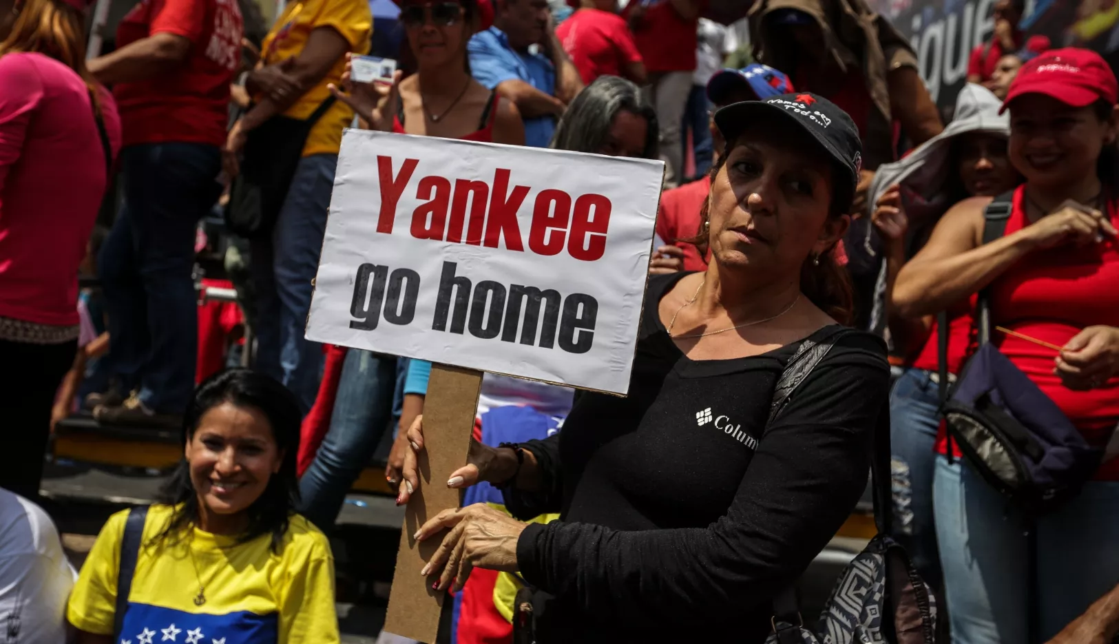 Chavistas marchan en Caracas contra sesión OEA