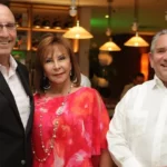 Radisson Hotel inaugura su  “Bottoms Bar”