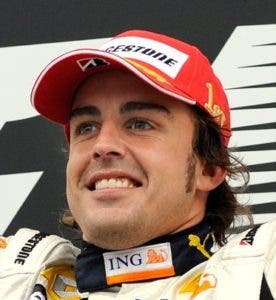 Fernando Alonso se impone Silverstone