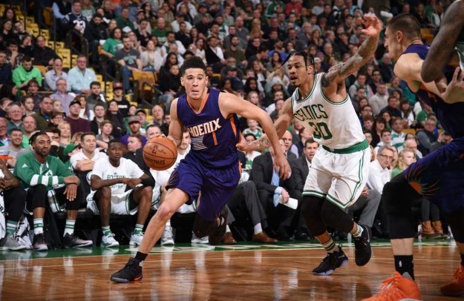 Devin Booker anota 70 puntos por los Suns ante los Celtics