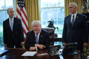 Estados Unidos: por qué es crucial el contundente fracaso de Donald Trump en su intento de abolir Obamacare en el Congreso