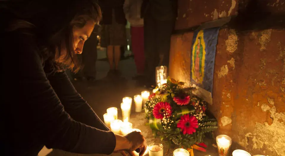 Aumentan a 40 las fallecidas por incendio en refugio en Guatemala