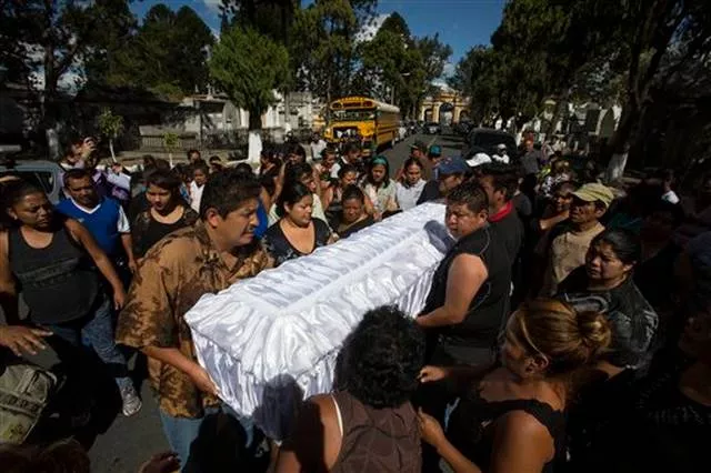 Guatemala: Siguen muriendo niñas por incendio, 38 fallecidas