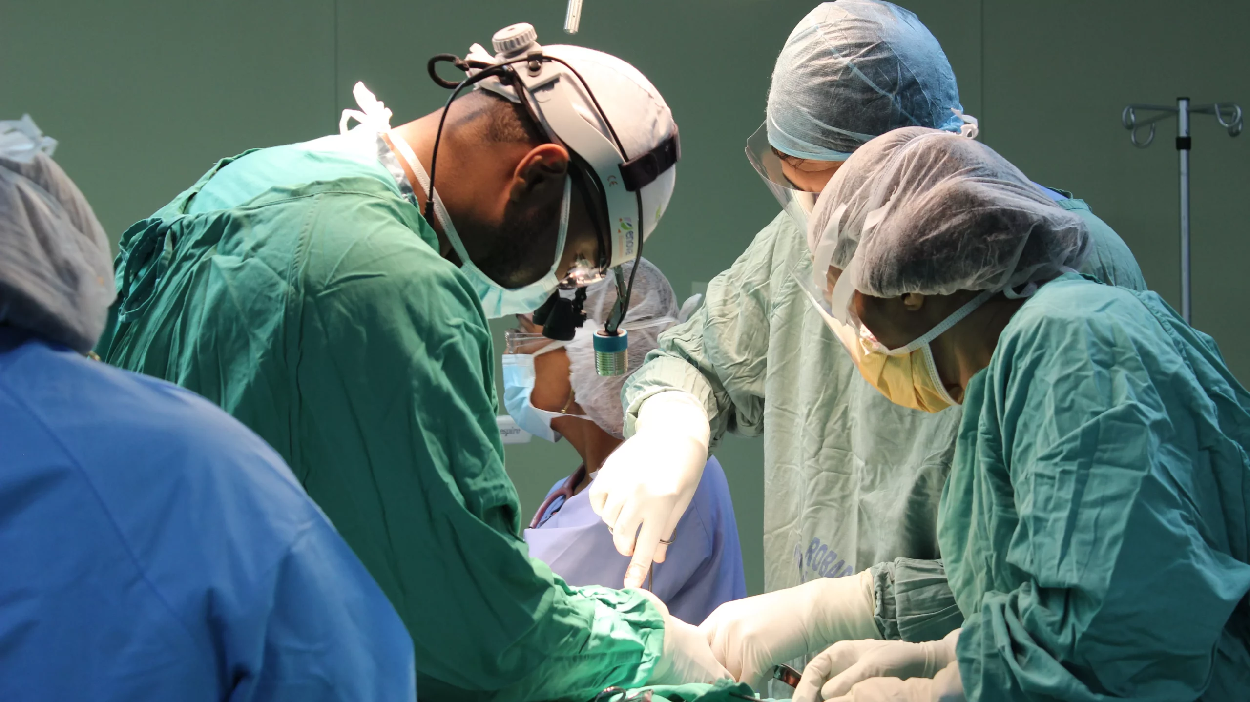 Hospital Ney Arias Lora beneficia a decenas de personas durante jornada quirúrgica