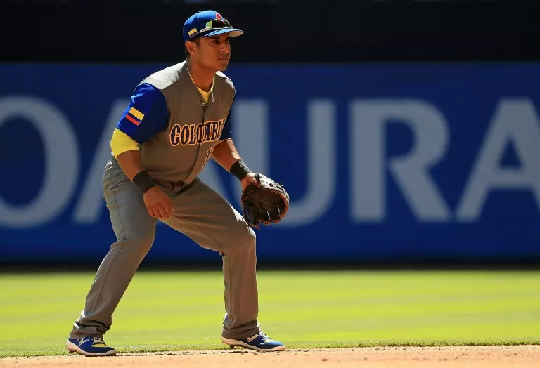 Colombia vence 4x1 a Canadá con magistral pitcheo de Teherán