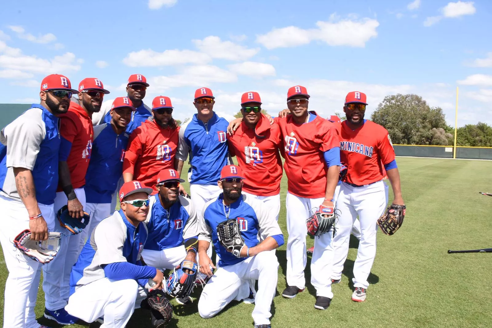 Dirigente Tony Peña le pide a RD enviar energía positiva a jugadores