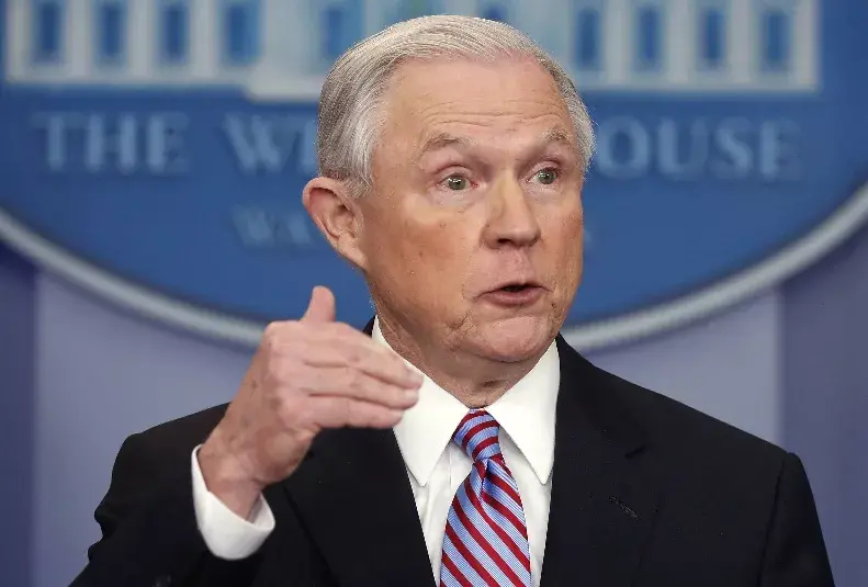 EEUU: Renuncia el secretario de Justicia Jeff Sessions