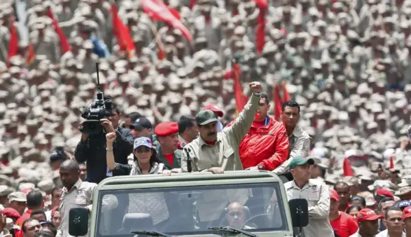 VENEZUELA-POLITICS-MADURO-MILITIA