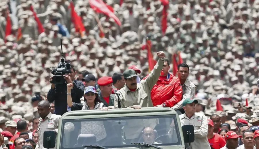 VENEZUELA-POLITICS-MADURO-MILITIA