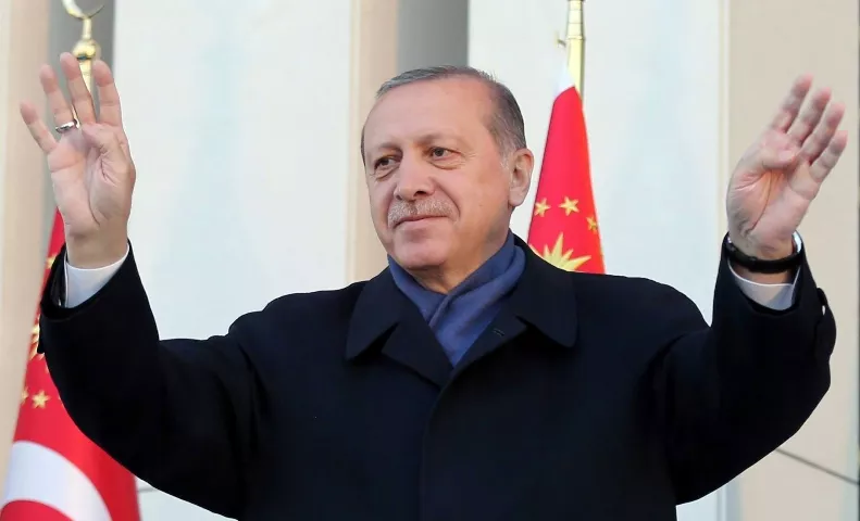 Erdogan celebra su triunfo tras consulta