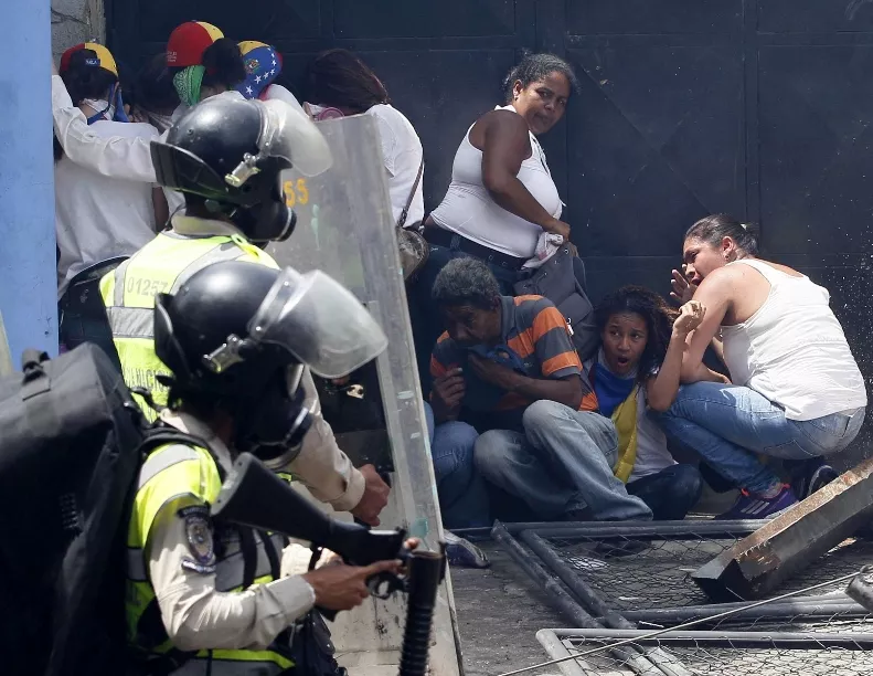 AMS-GEN VENEZUELA-CRISIS POLITICA, 2da CABEZA