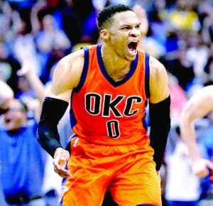 Westbrook derriba marca de Robertson