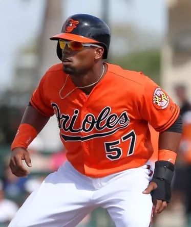 Orioles devuelven a Tavárez para Boston