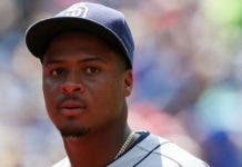 Los Padres liberan al dominicano Luis Perdomo