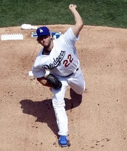 Clayton Kershaw gana más dinero que Padres