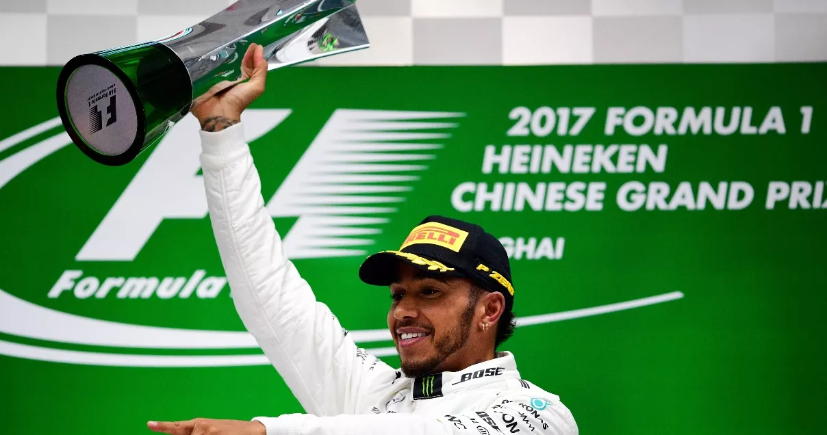 Hamilton gana su quinto GP de China