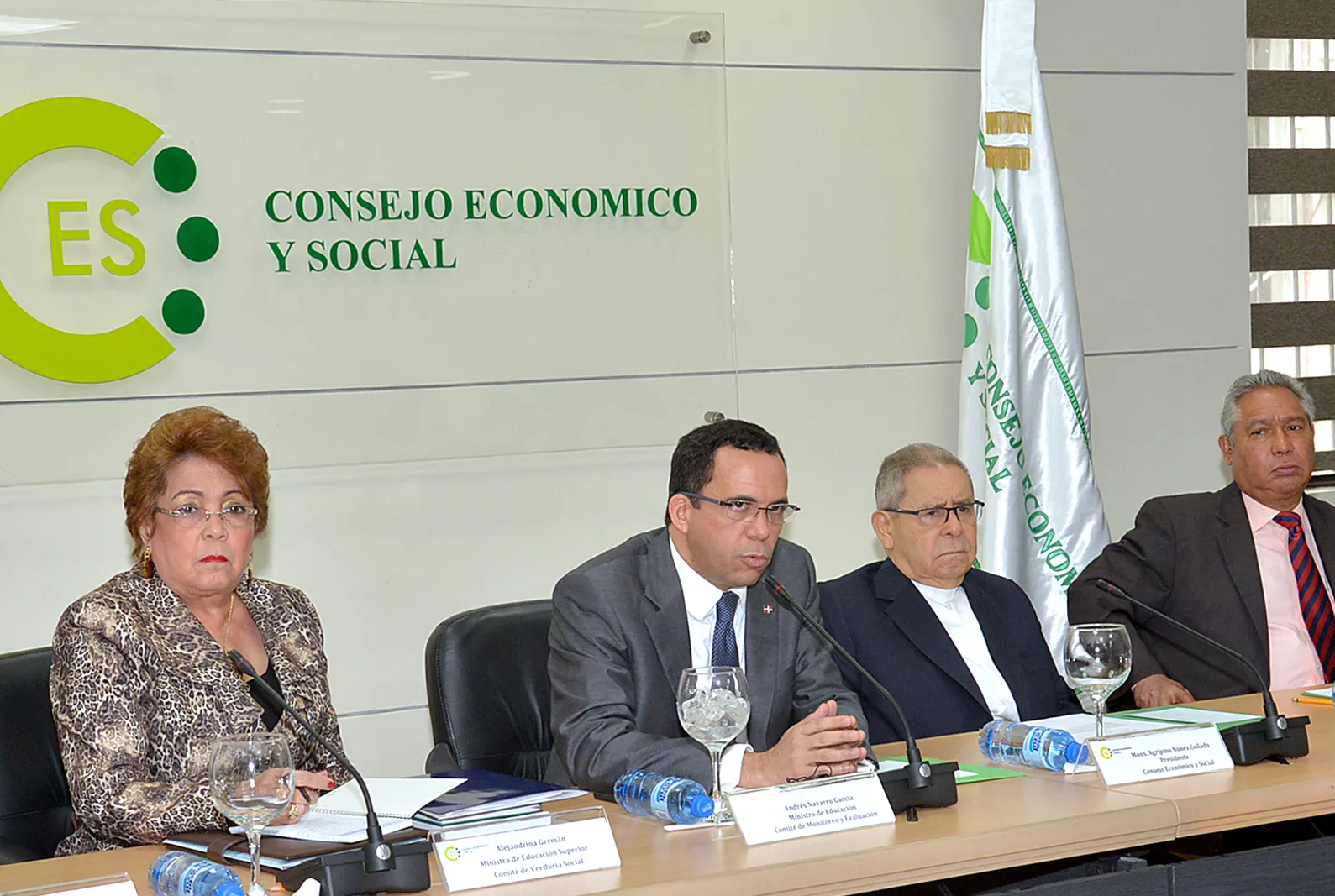 Andrés Navarro saluda apoyo de Iglesia Católica a jornada de vacunación contra papiloma