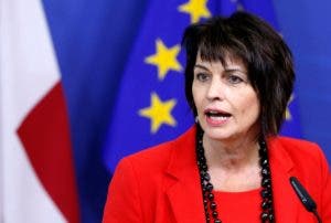 Doris Leuthard, presidente de Suiza Salario: $401.929 (400,000 francos suizos)